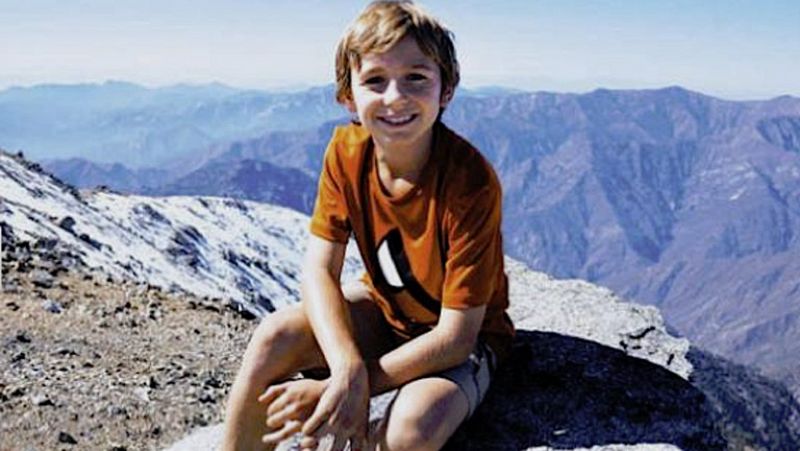 El estadounidense Tyler Armstrong, de nueve años, ha batido el récord de precocidad en la ascensión del Aconcagua, de 6.692 metros, que ha alcanzado por la Pared Norte del 'Techo de América'.