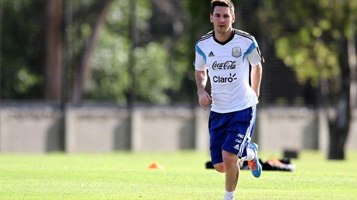 Telediario 1 - Messi, recuperado y a punto de volver