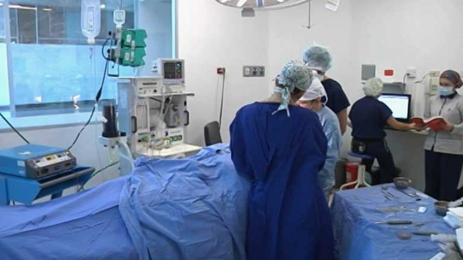 Telediario 1: Cirugía en Colombia | RTVE Play
