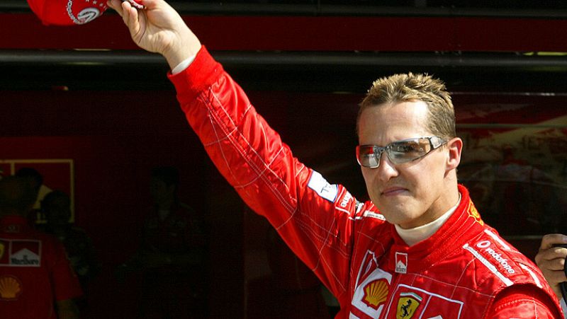 Michael Schumacher, apodado el 'Kaiser', está considerado por muchos el mejor piloto de Fórmula 1 de todos los tiempos. Dominó el automovilismo durante una década y ahora lucha en un hospital por salvar la vida tras un accidente de esquí.