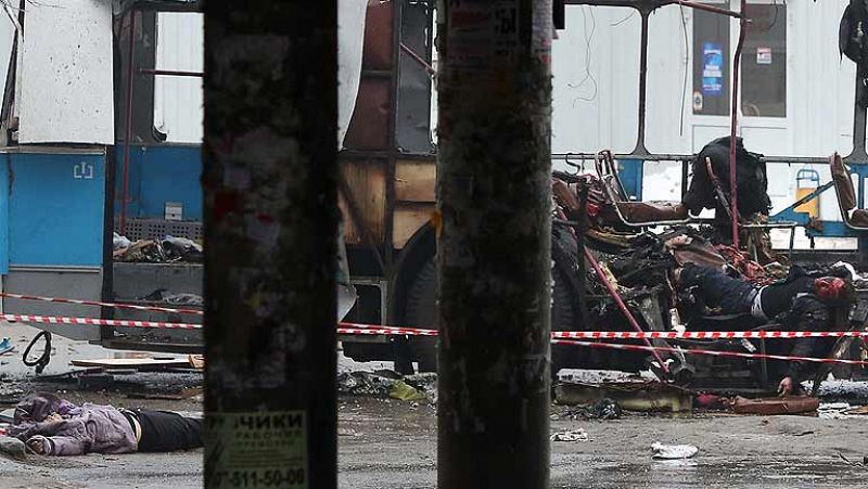 Las autoridades rusas revelaron que el atentado en el que este lunes murieron al menos 14 personas en la ciudad de Volgogrado, en el sur de la parte europea de Rusia, fue perpetrado por un terrorista suicida. La bomba estalló esta mañana en un trole