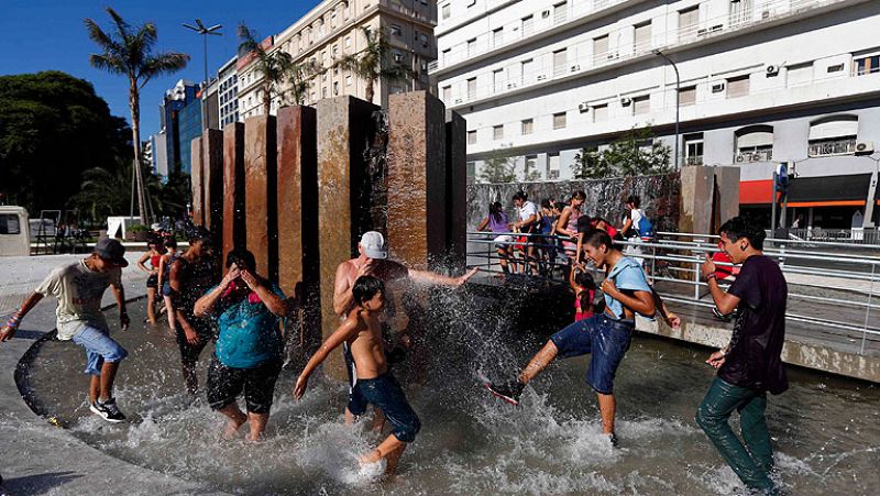 Cientos de personas atendidas en argentina por los efectos de la ola de calor