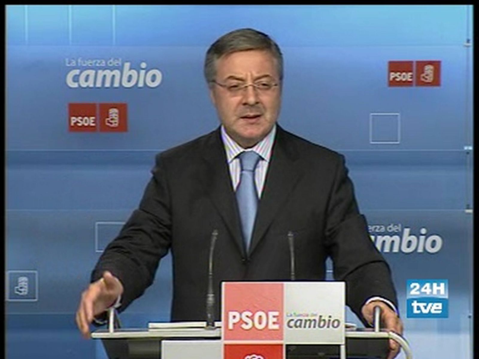 El vicesecretario general del PSOE, José Blanco, ha asegurado que el Gobierno ha actuado con rapidez, realismo y contundencia ante la crisis económica.