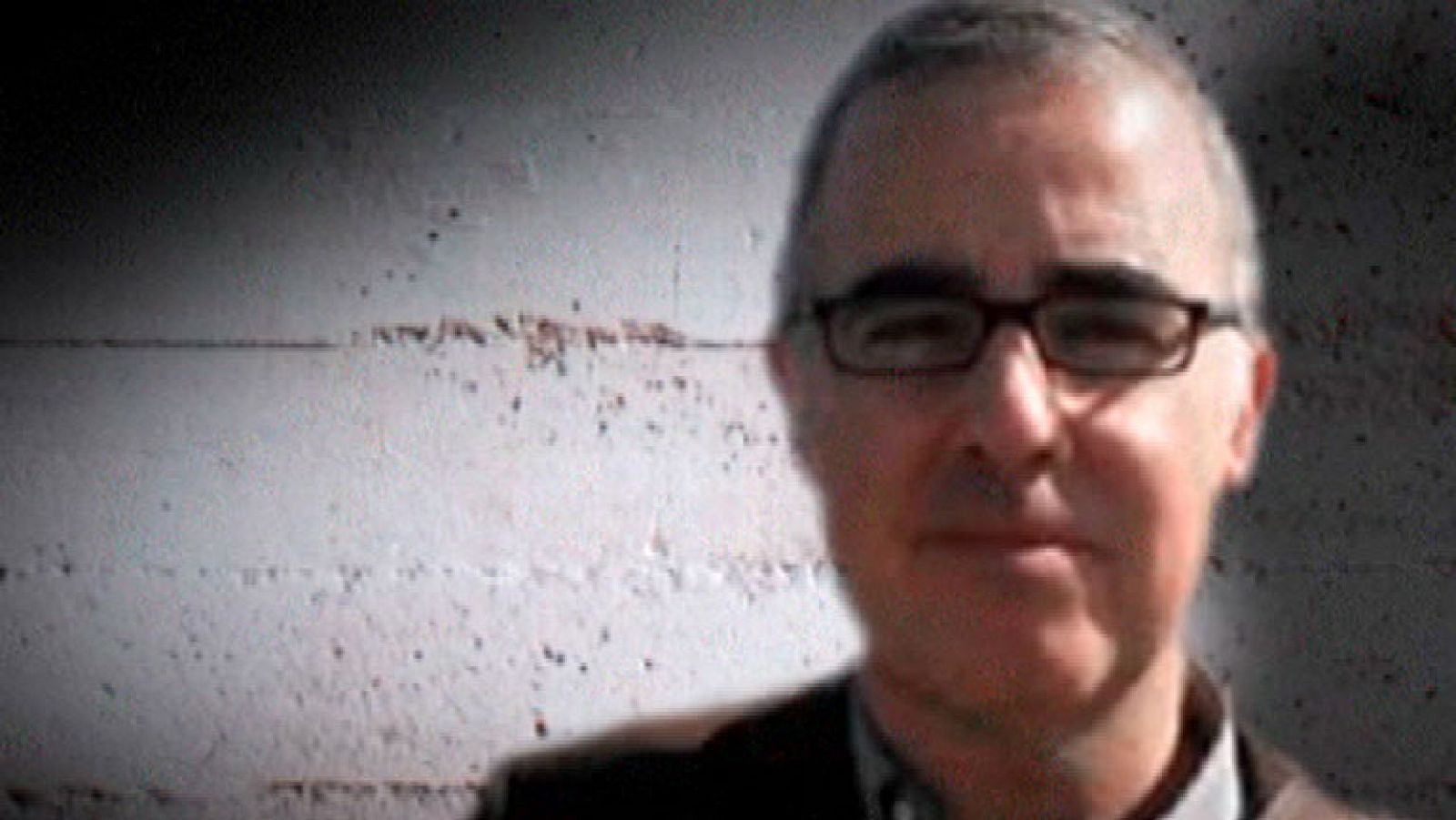 Sorprendente aparición: ¿Quién puso el ordenador y el móvil?