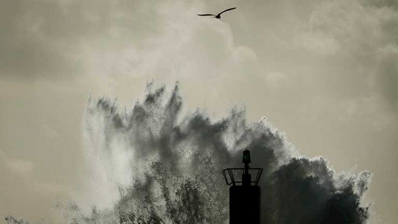 Lluvias persistentes en Galicia y vientos fuertes en litoral gallego 