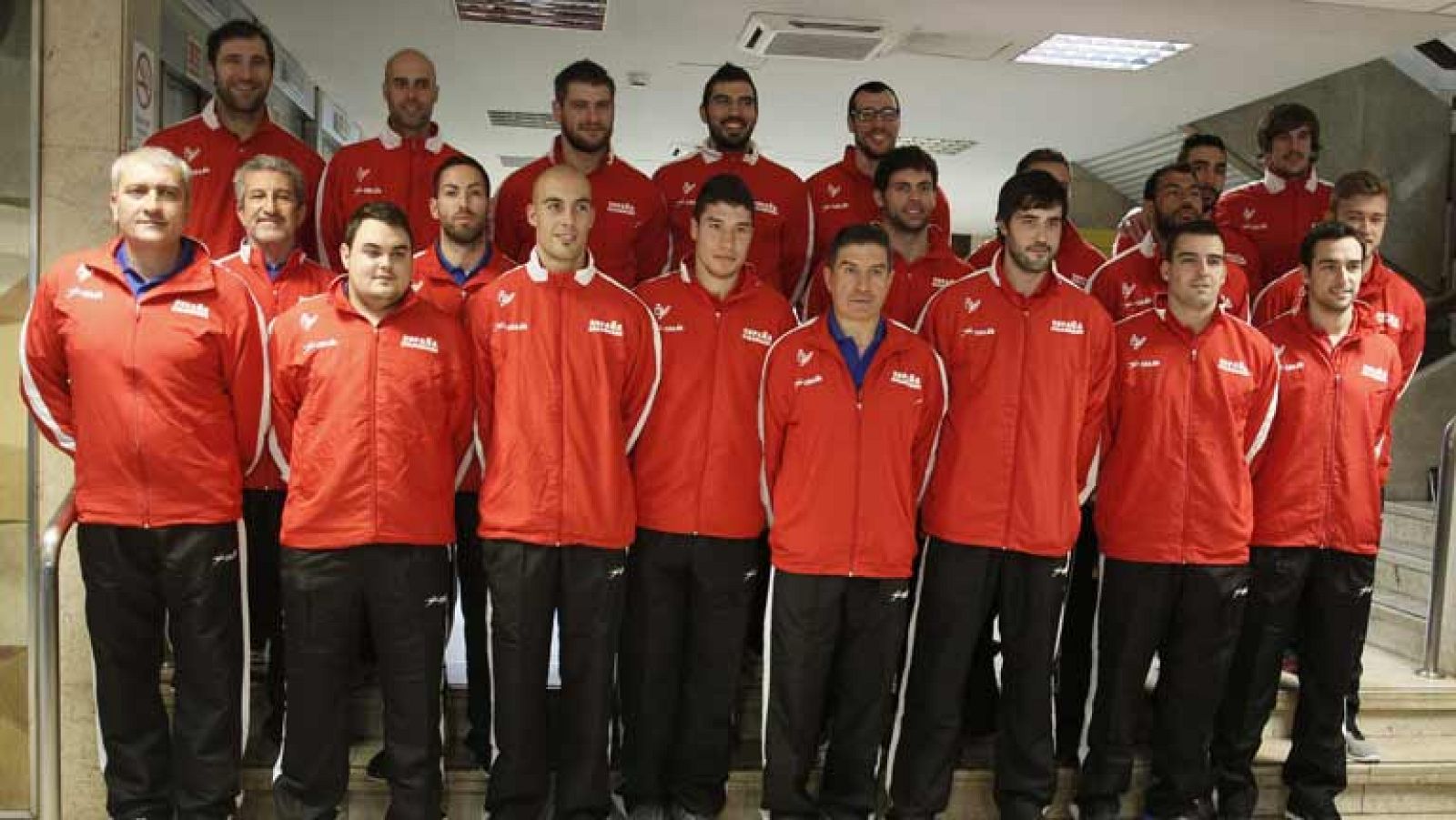 Esta tarde comienza en Córdoba el Torneo de España, última prueba de la selección de cara al Europeo de Dinamarca . Y lo hace con incertidumbre en torno al estado físico de Julen Aguinagalde que con problemas en el adductor es sería duda de cara al c