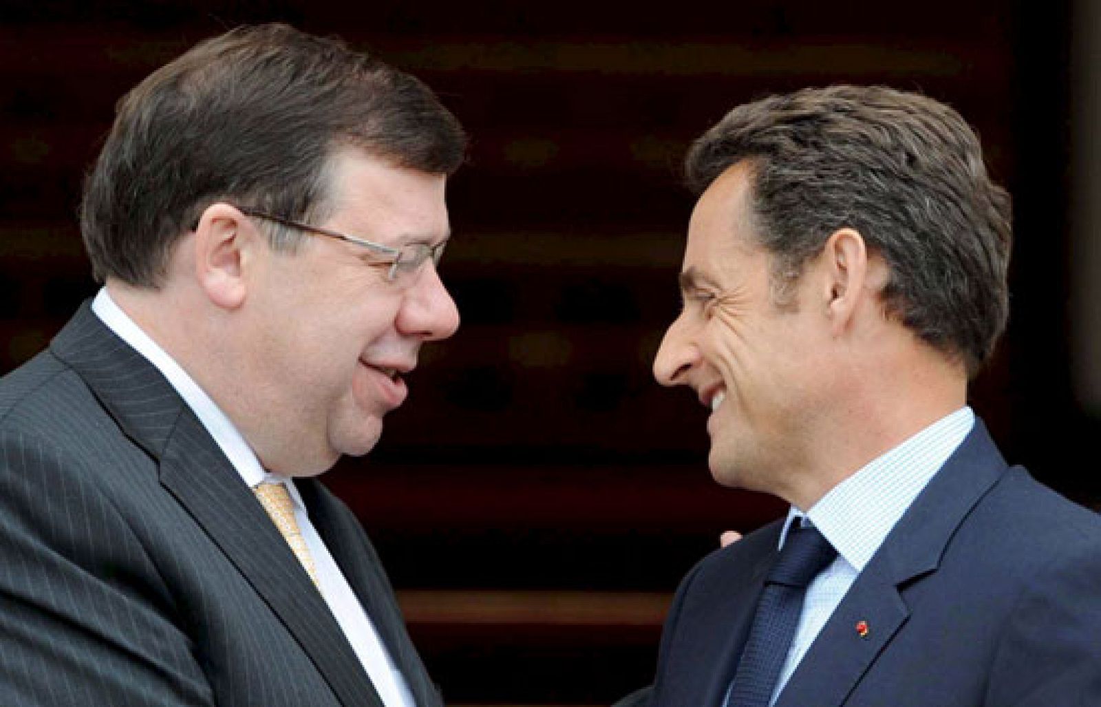 Sarkozy viaja a Dublín | Ver