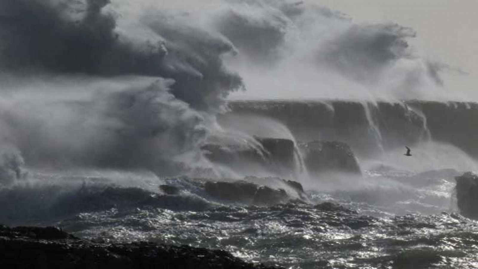 El tiempo: El primer temporal del año deja mañana a casi toda España en alerta por viento, nieve y precipitaciones | RTVE Play