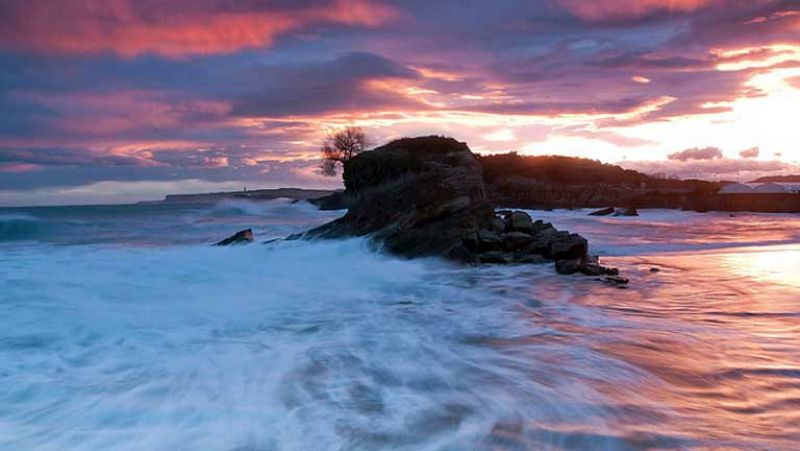 Viento fuerte en los extremos norte y este de la península