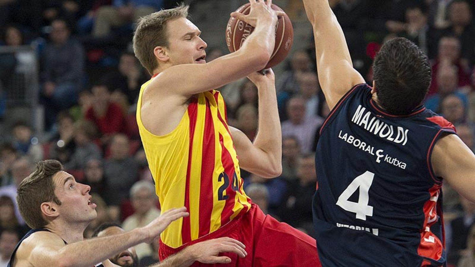 Laboral Kutxa 76 - FC Barcelona 72