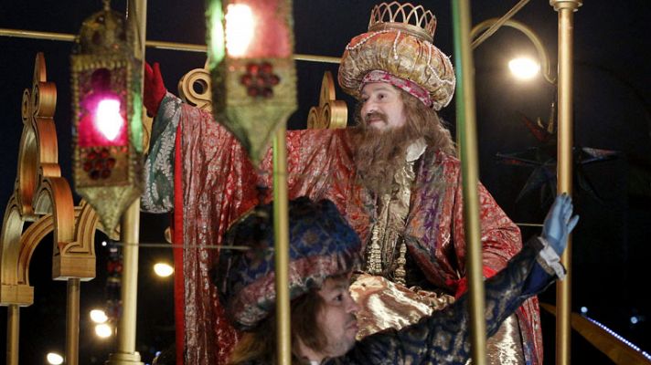 Los Reyes Magos tiñen de ilusión y magia todos los rincones de Madrid