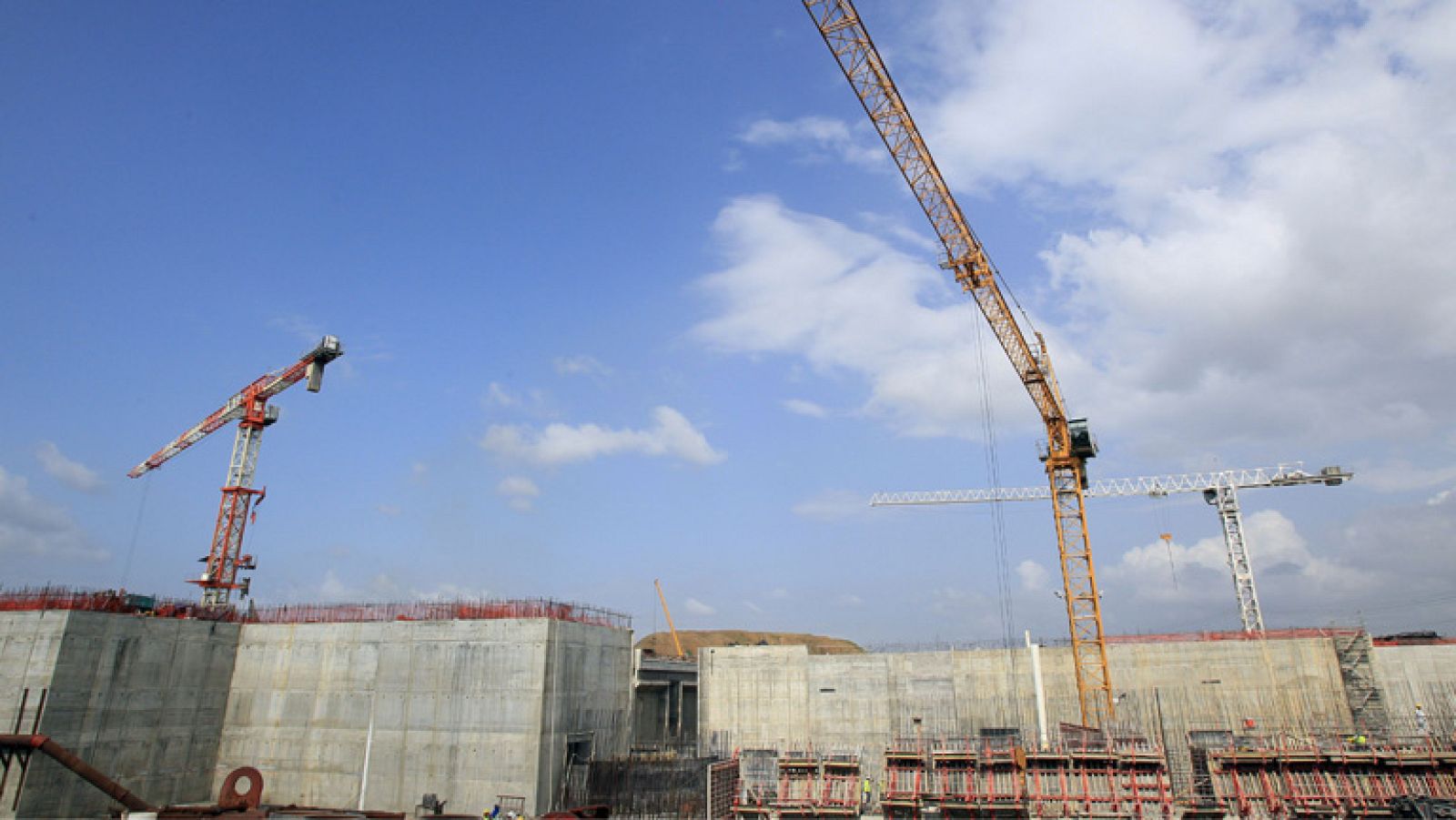 Telediario 1: Reunión Canal Panamá y Sacyr | RTVE Play