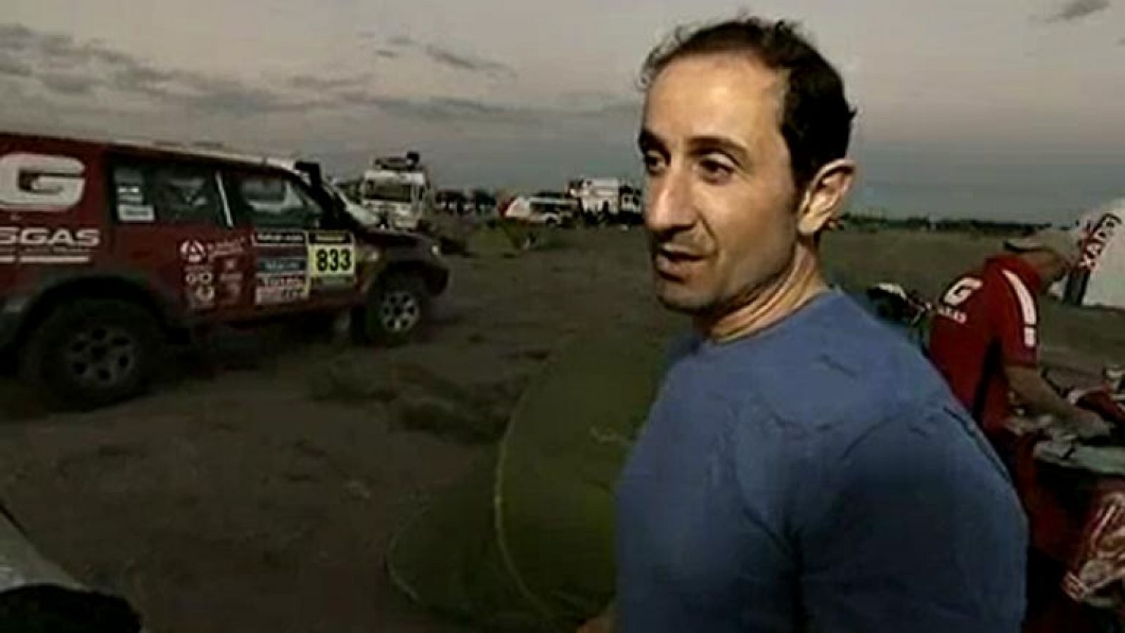 Telediario 1: Enric Martí, Marc Pedrola y David Batalla soportan como pueden el ruido en su primer Dakar | RTVE Play