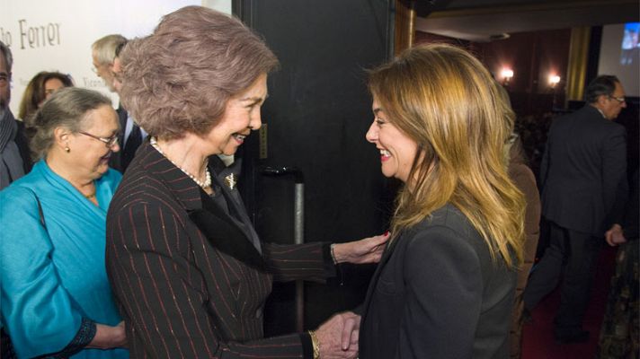 La reina amadrina el prestreno de 'Vicente Ferrer' en Madrid