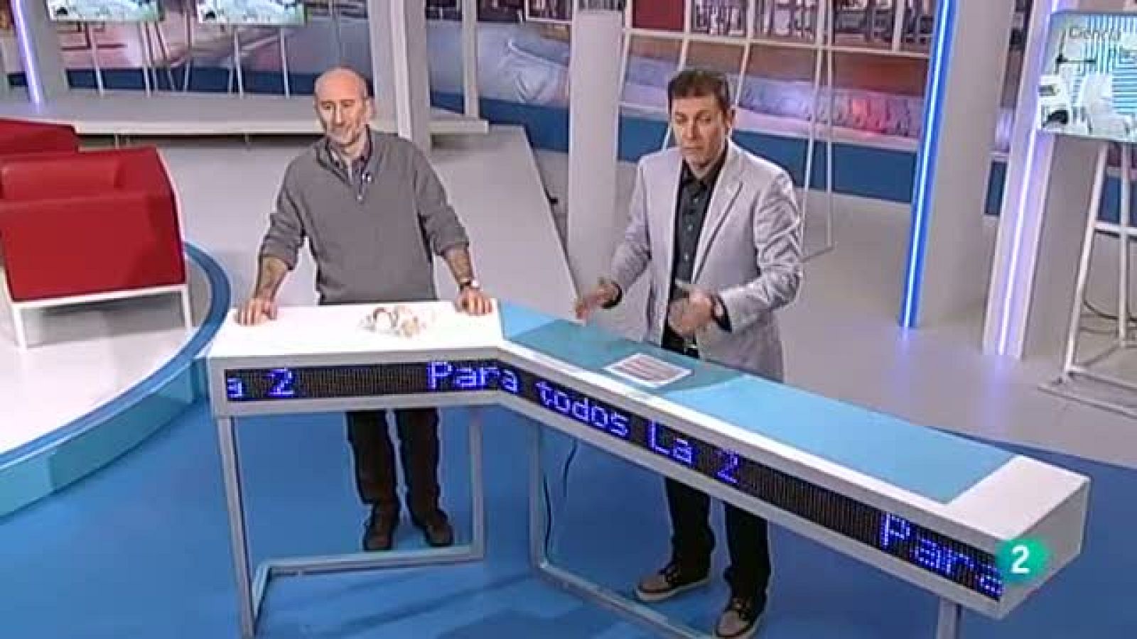 Para Todos La 2 - Ciencia: ¿Qué existió antes, el huevo o la gallina?