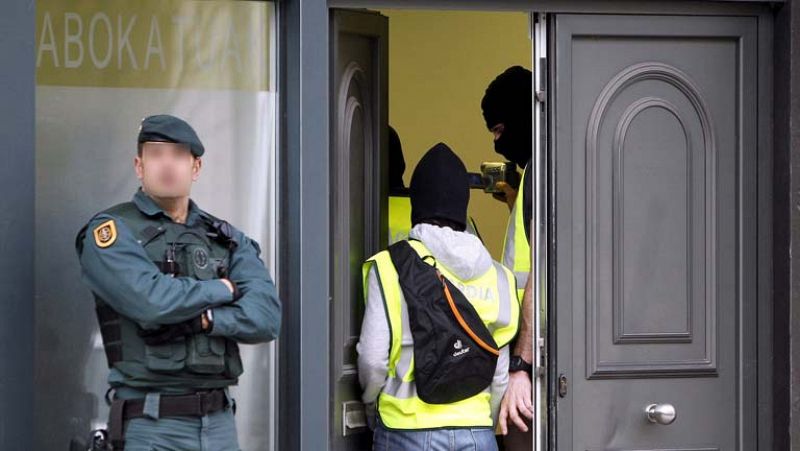 La guardia civil registra de nuevo el despacho de abogados de Bilbao 