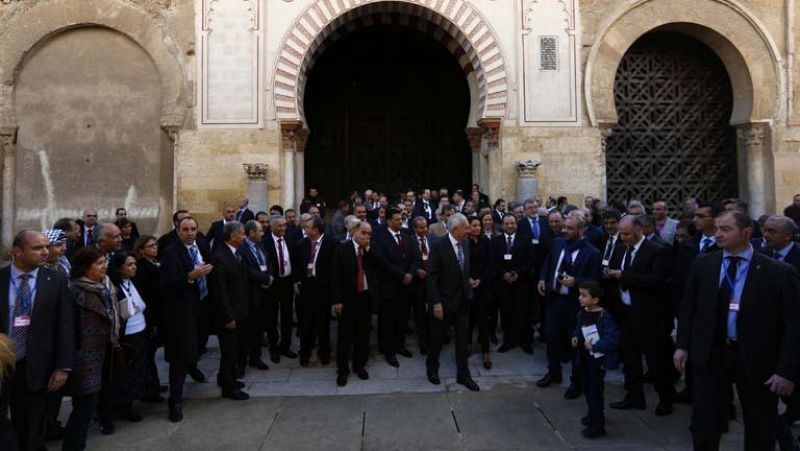 Reunión de represenantes de diversas facciones de la oposición siria en Córdoba 