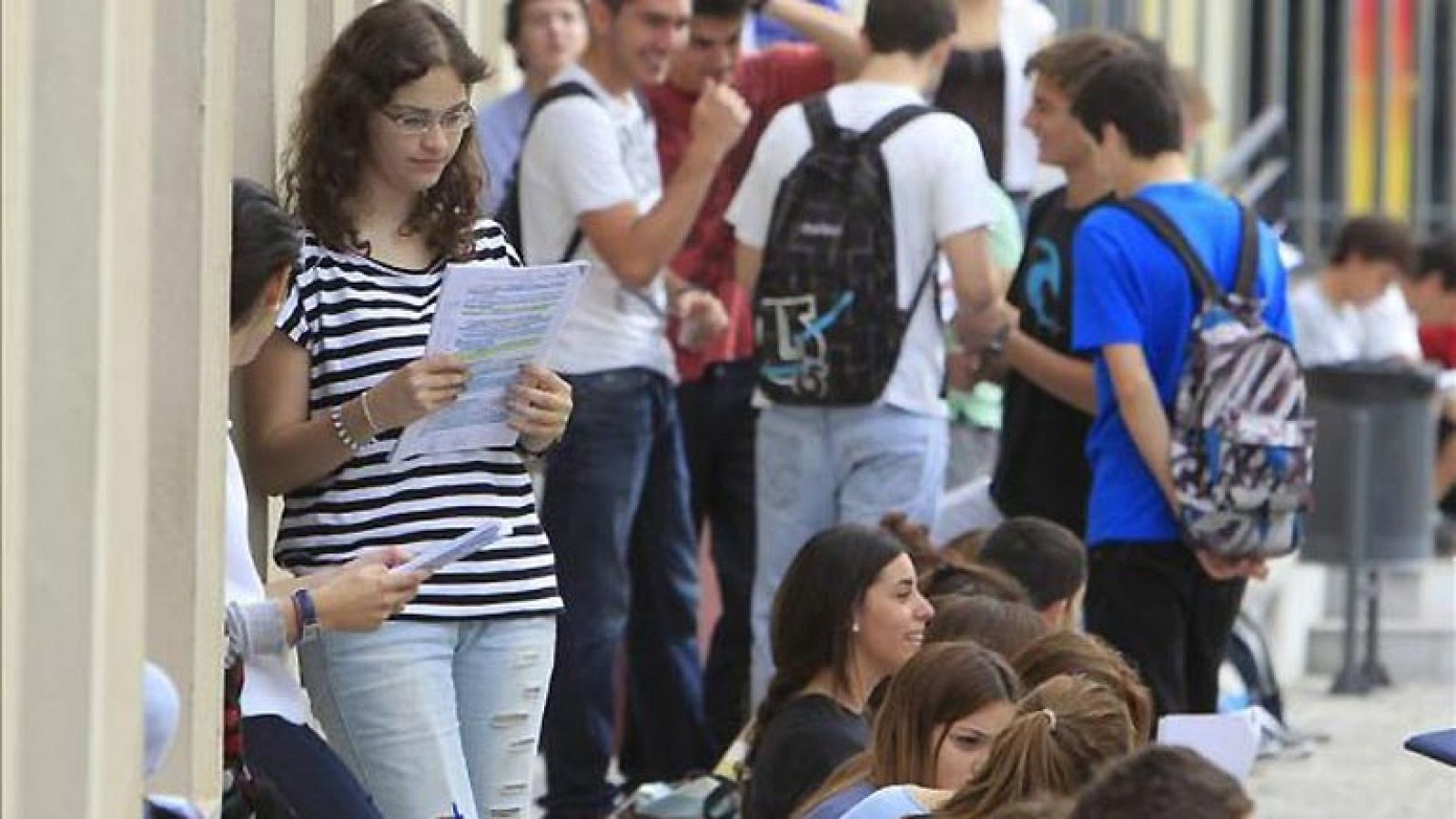 La mitad de los jóvenes españoles aceptaría cualquier empleo