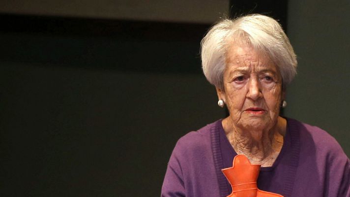 Telediario 1 - Asunción Balaguer da la alternativa teatral a su nieto en 'Una vida robada'