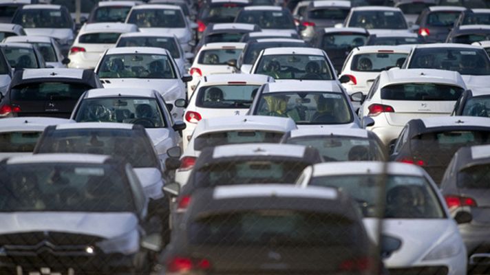 Telediario 1 - El Gobierno aprueba el Plan PIVE 5 de incentivos a la adquisición de coches dotado con 175 millones