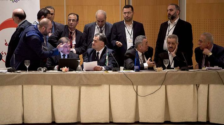 Telediario 1 - Acaba reunión de opositores sirios