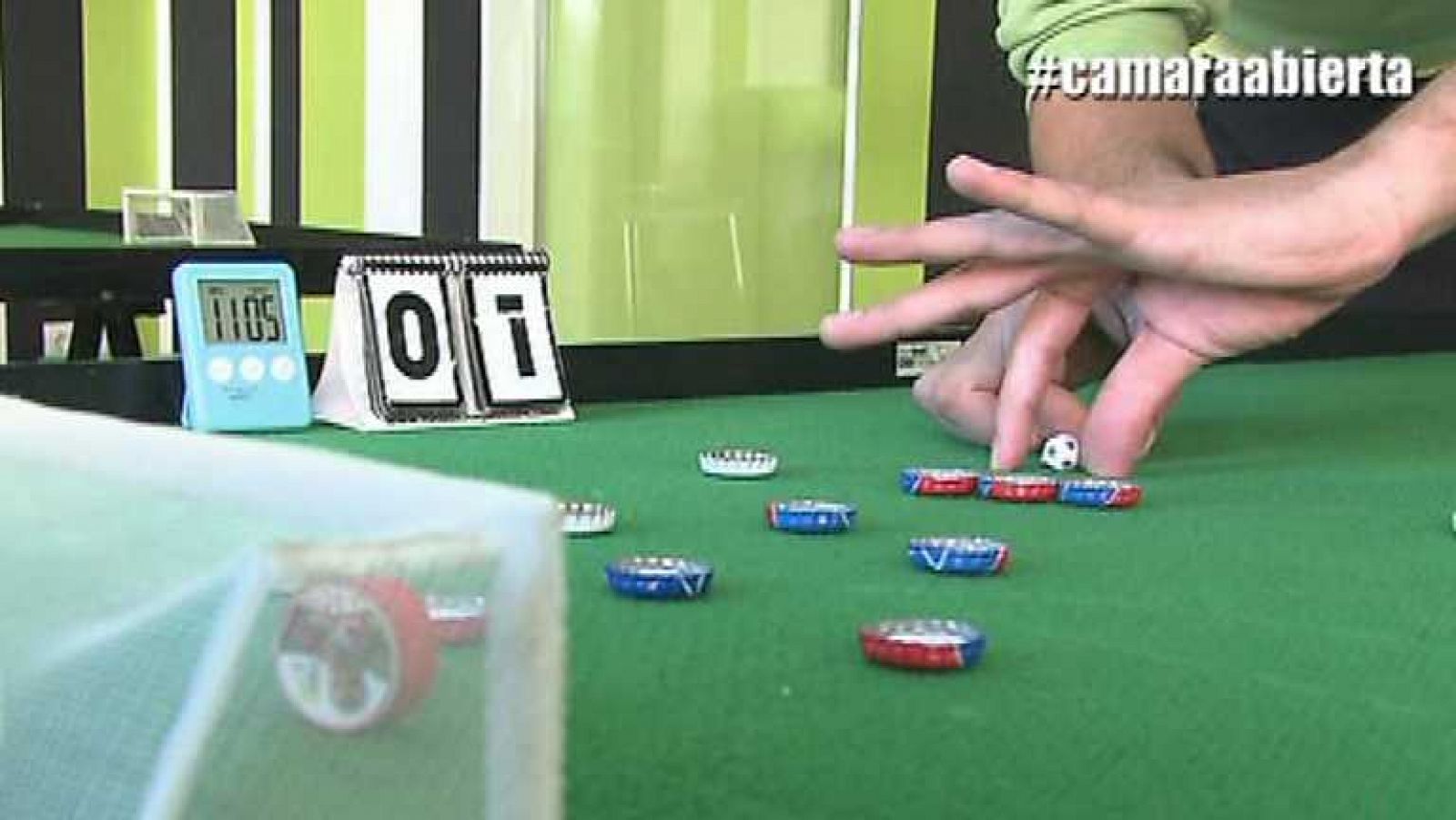 Cámara abierta 2.0 - Fútbol Chapas Store, Fotógrafos multiplataforma, Muwon y Antonio Molero en 1minutoCOM - 11/01/14 - Ver ahora