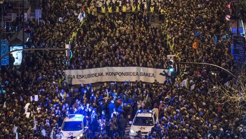 Una marcha en apoyo a los presos de ETA recorre las calles de Bilbao