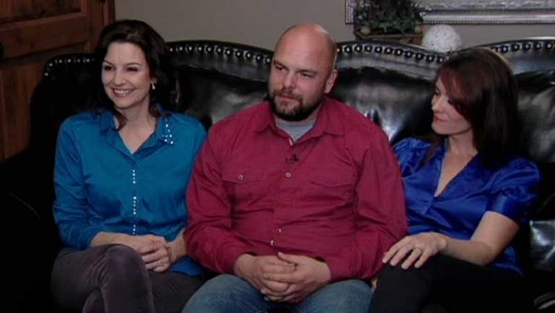 Un caso declarado de poligamia en Estados Unidos acapara al atención de los medios