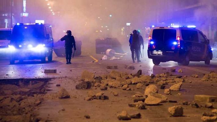 Telediario 1 - Telediario - 15 horas - 12/01/14