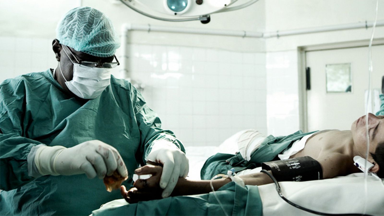 La Noche Temática - Ayuda humanitaria  - Avance - La noche temática | Ver