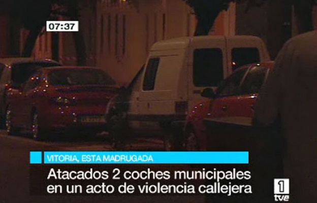 Desconocidos tratan de quemar coche