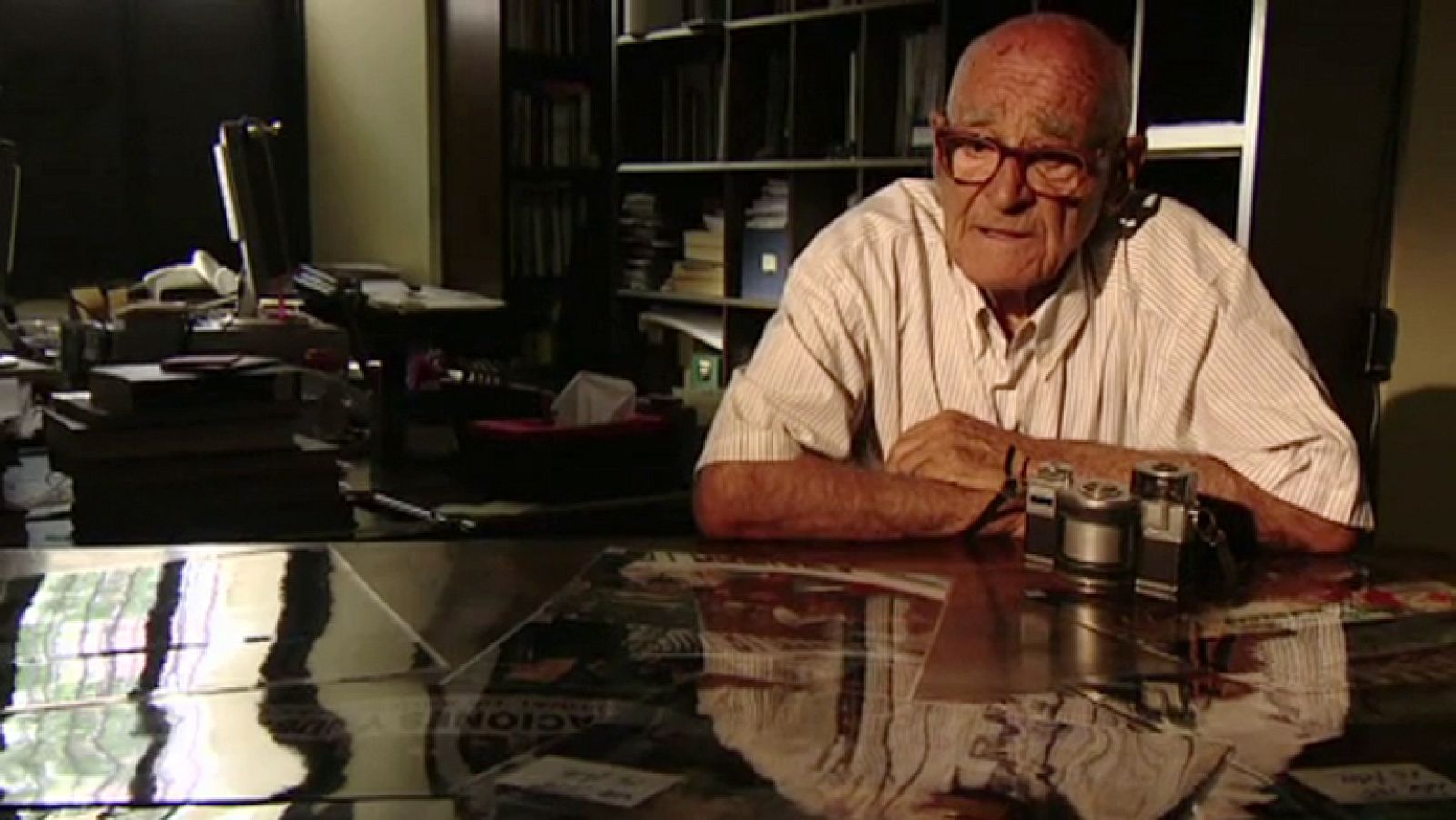 Crónicas -  Manuel de Cos, fotoperiodista