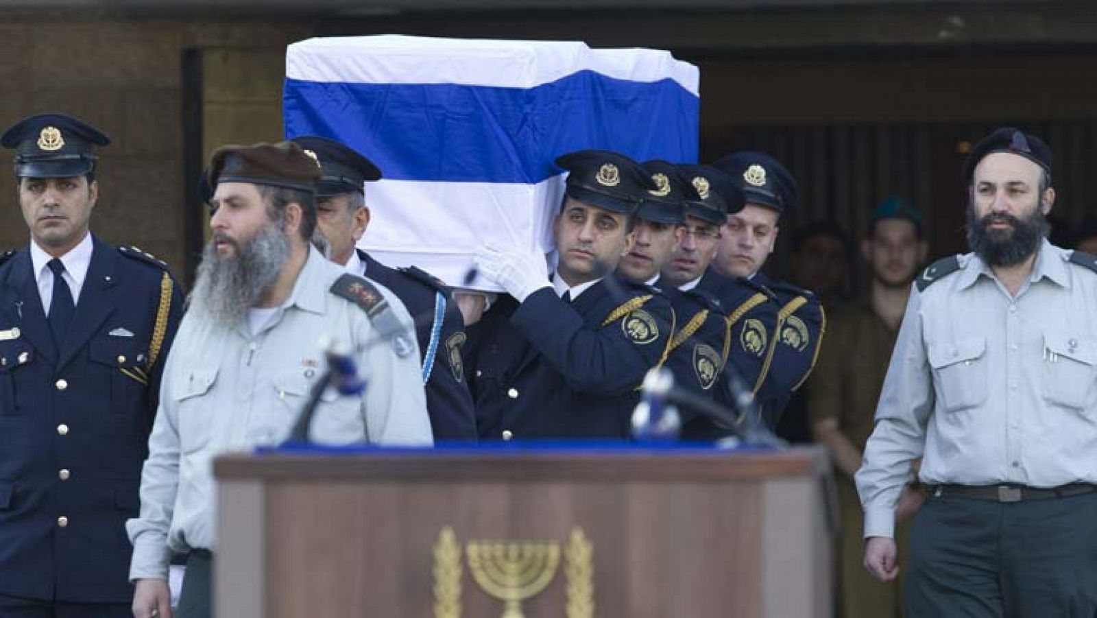 Telediario 1: Funeral de Ariel Sharon | RTVE Play