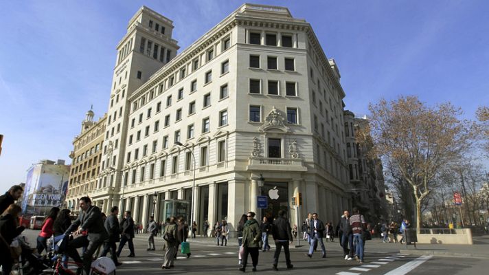 Telediario 1 - Amancio Ortega compra 2 edificios