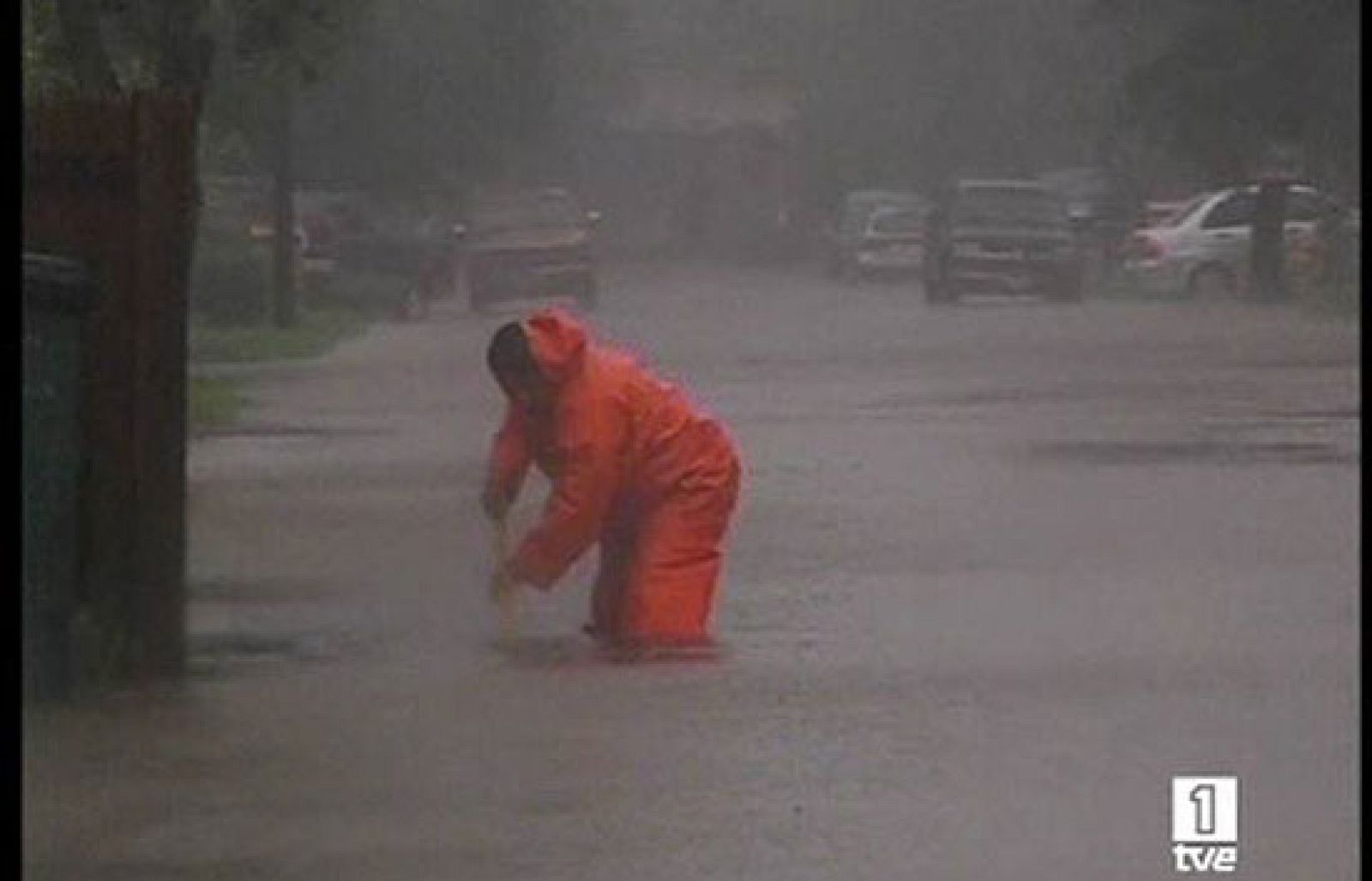  "Dolly" se debilita a su paso por el sur de Texas pero deja fuertes lluvias