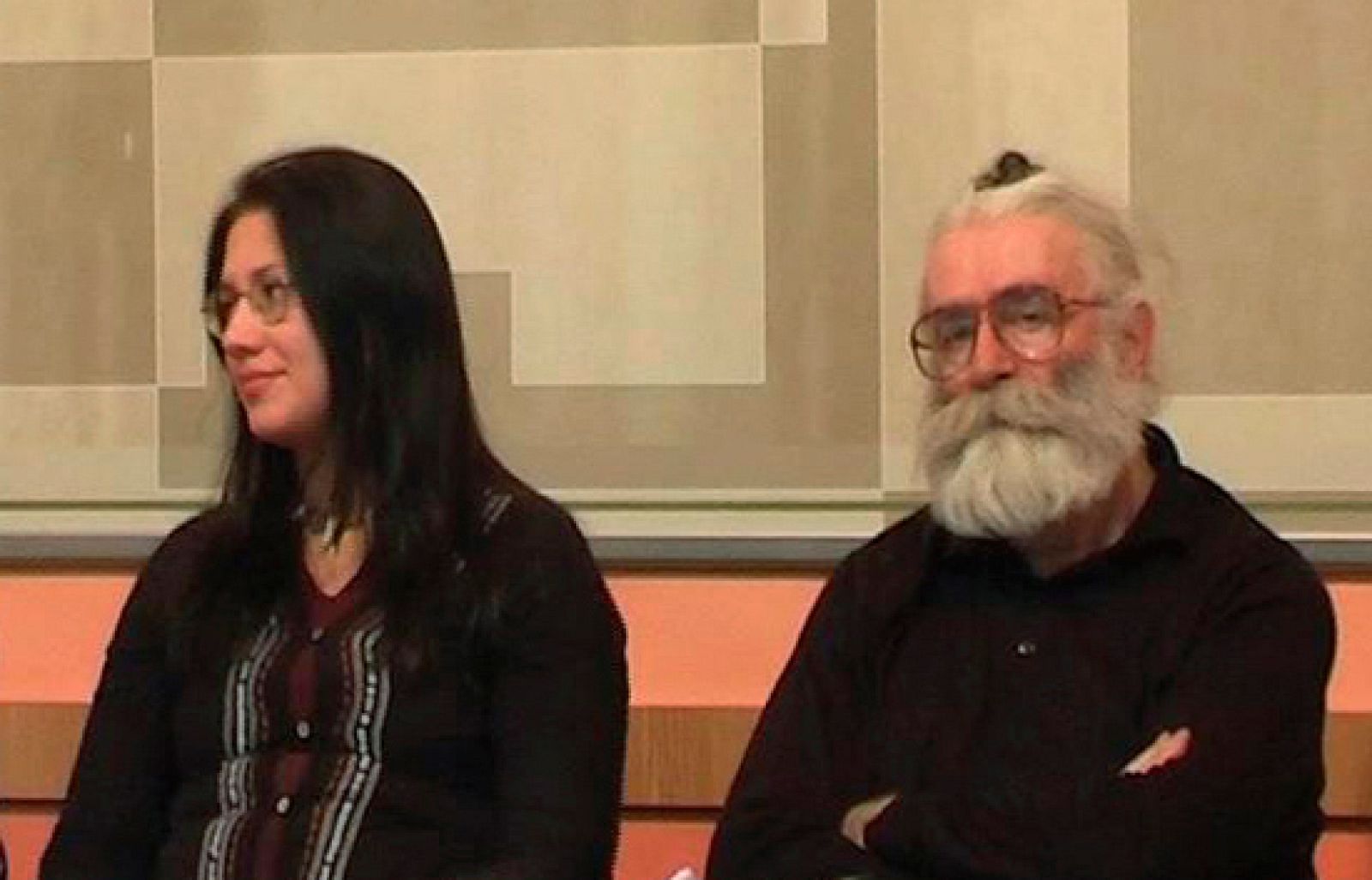 Karadzic se forjó una personalidad alternativa que no hizo sospechar a sus compañeros en una revista serbia.