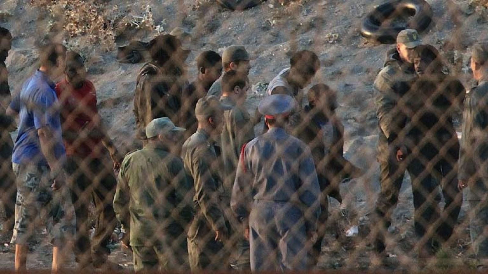 Un grupo de 150 inmigrantes de origen subsahariano ha intentado saltar la valla en Melilla 