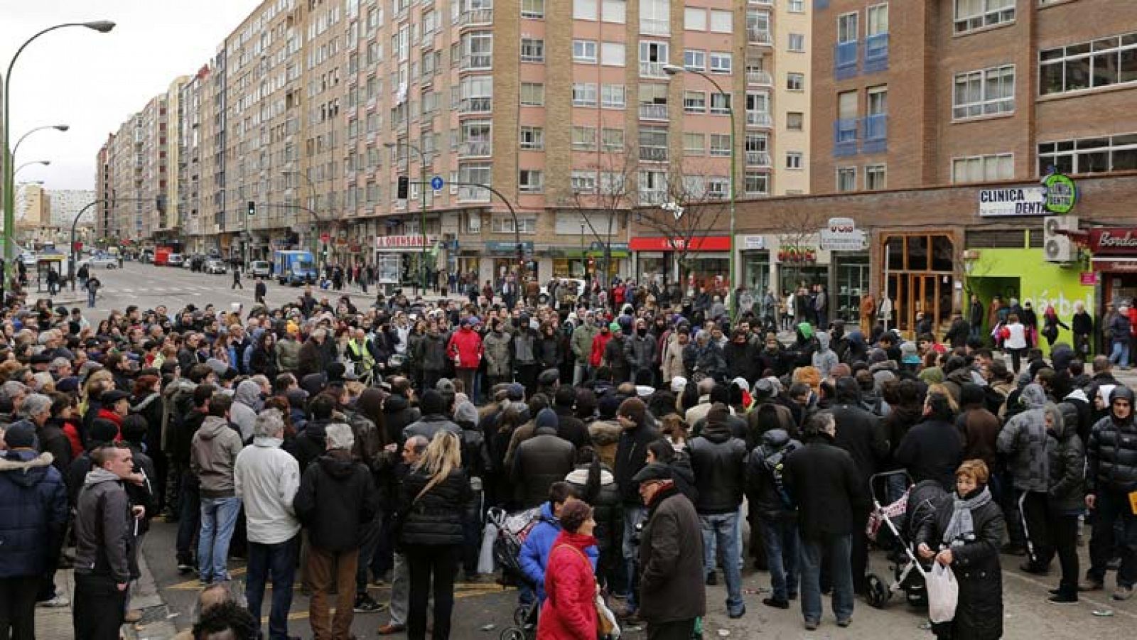 Los vecinos vuelven a concentrarse en el barrio de Gamonal