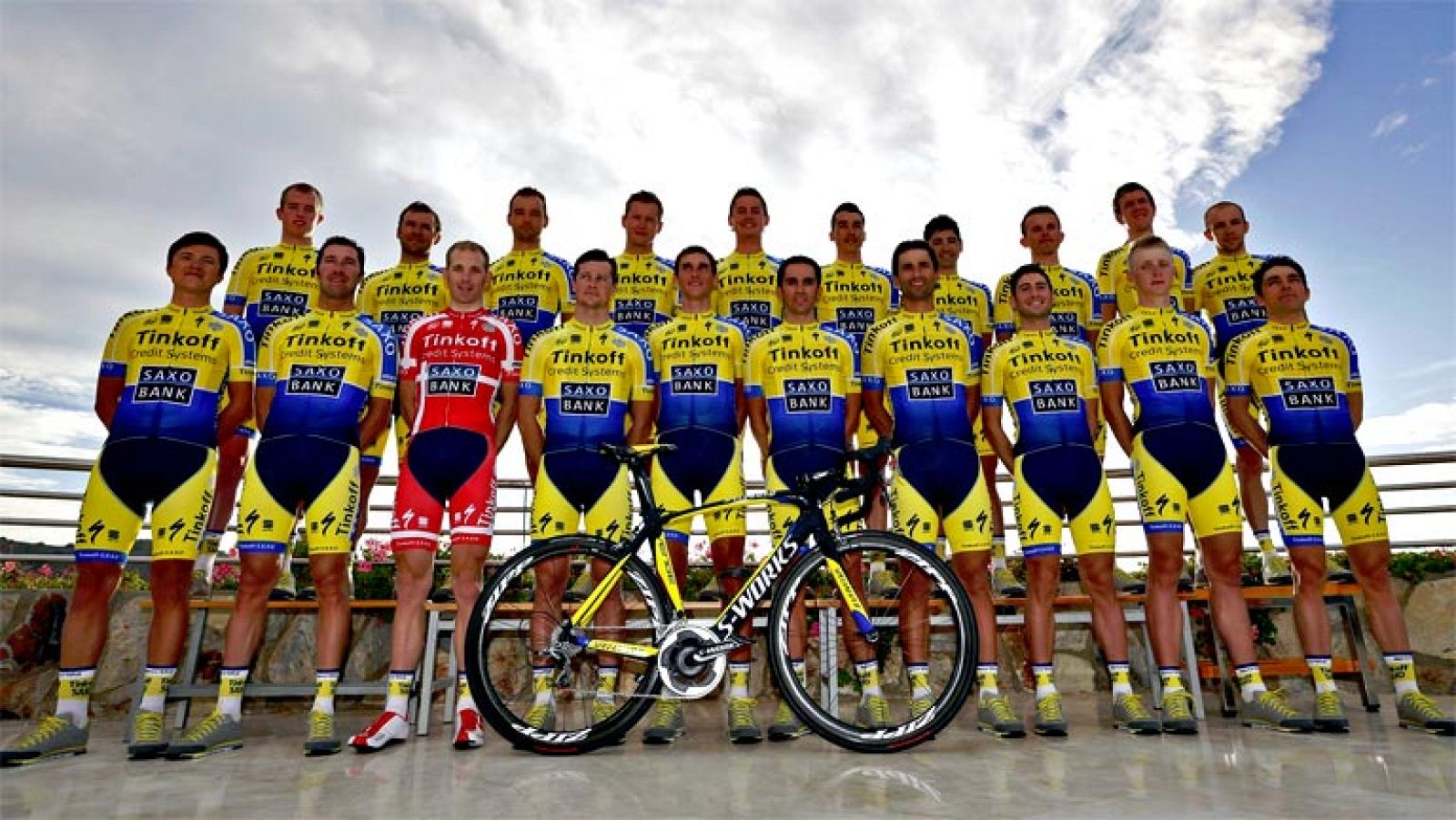 El equipo Tinkoff Saxo Alberto Contador se encuentra en Gran Canaria haciendo la pretemporada de cara a los objetivos de 2014. El Tour y la Vuelta están marcadas en rojo para el de Pinto.