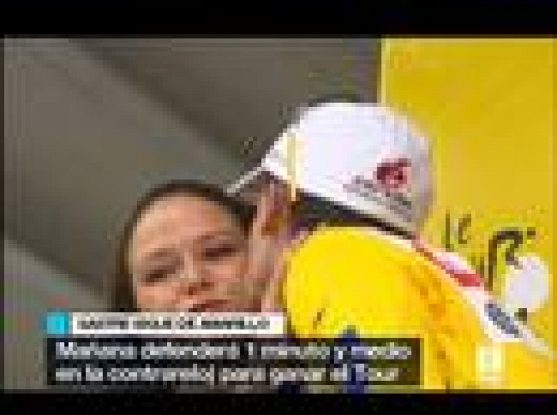 El ciclista español Carlos Sastre afronta con tranquilidad la crono de la penúltima etapa del Tour de Francia. 