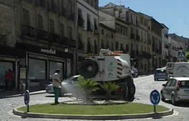 Vuelven a tener agua en Baeza