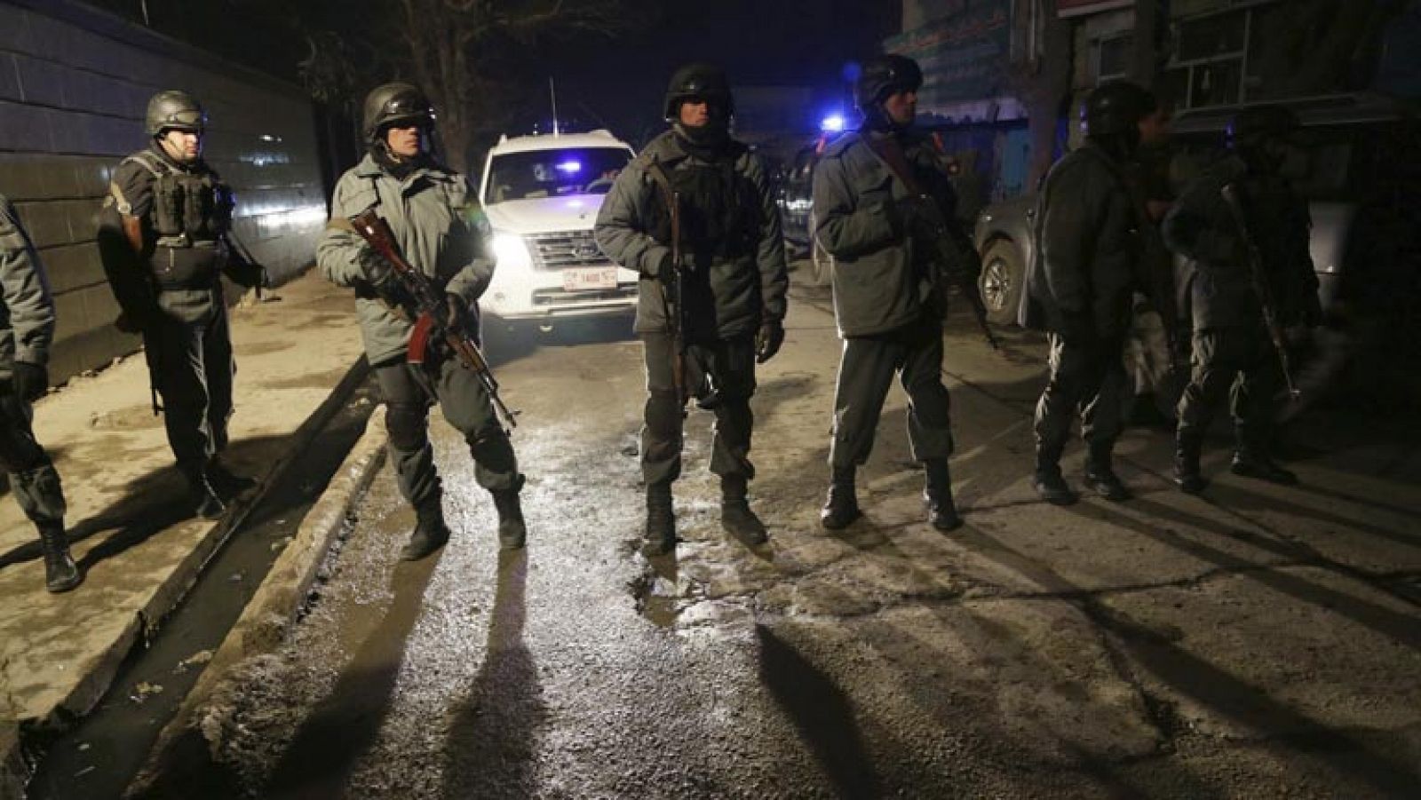 Informativo 24h: La ONU confirma la muerte de tres de sus empleados en un ataque suicida en Kabul | RTVE Play
