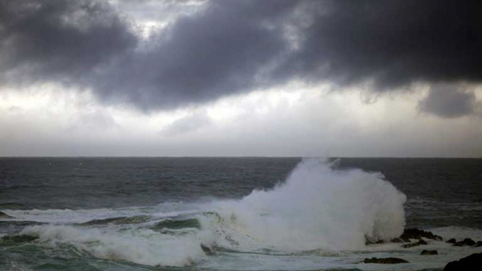 El tiempo: Lluvias en Andalucía y nevadas en cotas bajas del noroeste peninsular | RTVE Play