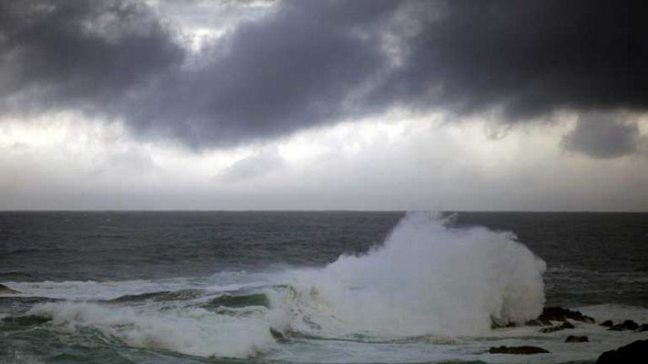 Lluvias en Andalucía y nevadas en cotas bajas del noroeste peninsular