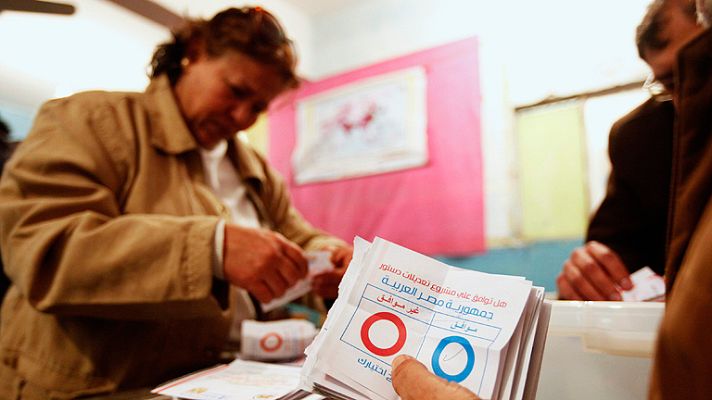 Informativo 24h - Aprobada la Constitución egipcia