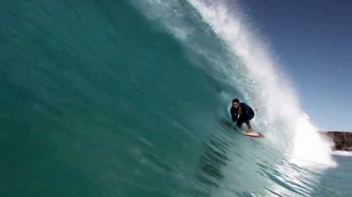 El Pecas: surfeando la vida
