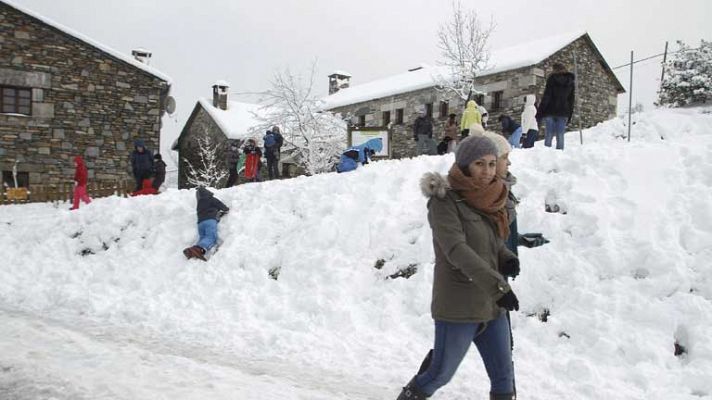 El tiempo - Baja la cota de nieve en el norte y arrecian las lluvias en Baleares