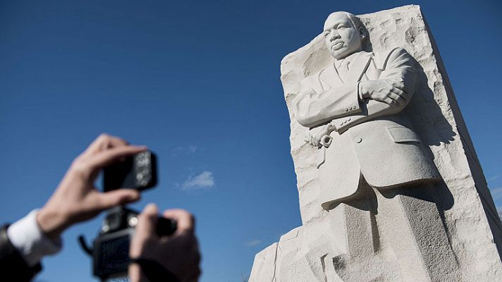 Telediario 1 - Un educador español gana el premio Martin Luther King
