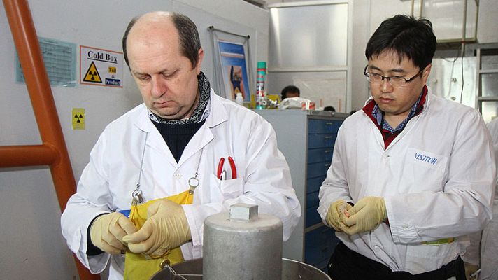 Telediario 1 - Irán congela el programa nuclear y la UE y EE.UU. suspenden parte de las sanciones