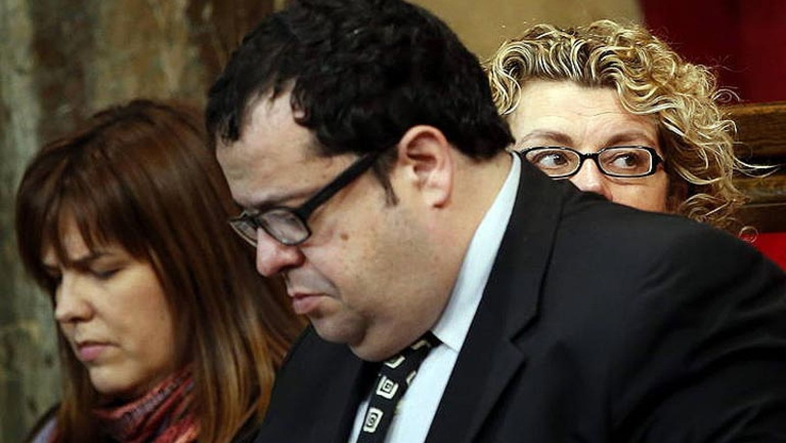 El parlament de Cataluña continúa debatiendo sobre la consulta soberanista